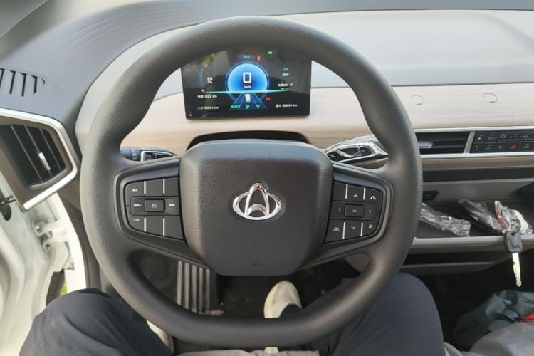 Used CHANGAN KUAYUE Starlight EV 2025 Model 3-Passenger Van, 300 km, Comfort Edition Steering Wheel