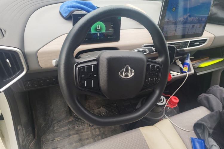 Used CHANGAN KUAYUE Starlight EV 2025 Model 3-Passenger Van, 350 km, Luxury Edition Steering Wheel