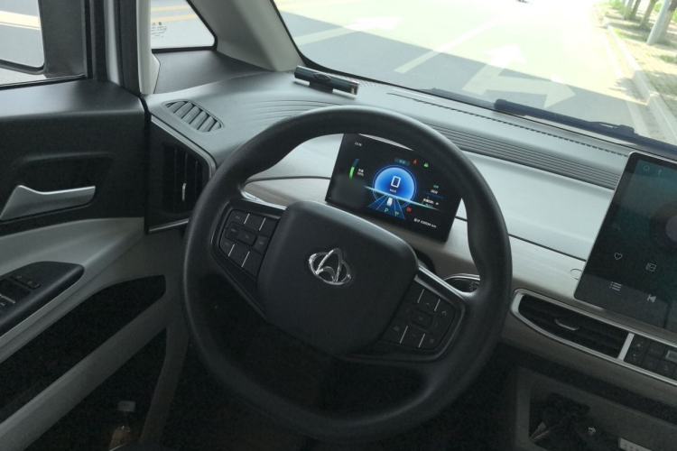 Used CHANGAN KUAYUE Starlight EV 2025 Model 7-Passenger Passenger Vehicle, 350 km, Luxury Edition Steering Wheel