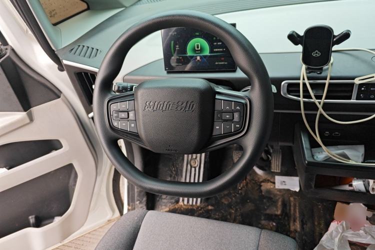 Used CHANGAN KUAYUE Starlight EV 2025 Model 3-Passenger Van, 305 km, Comfort Edition Steering Wheel