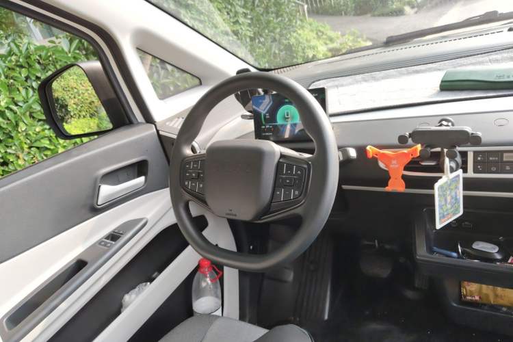 Used CHANGAN KUAYUE Starlight EV 2025 Model 300 km Fast-Charging Comfort Edition—Van Steering Wheel