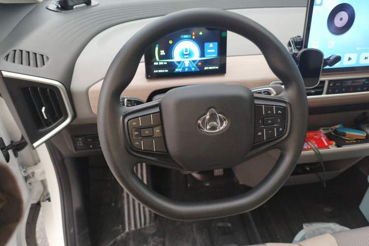 Used CHANGAN KUAYUE Starlight EV 2025 Model 3-Passenger Van, 350 km, Luxury Edition Steering Wheel