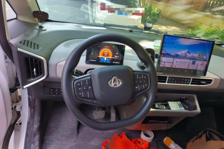 Used CHANGAN KUAYUE Starlight EV 2025 Model 7-Passenger Passenger Vehicle, 300 km, Luxury Edition Steering Wheel