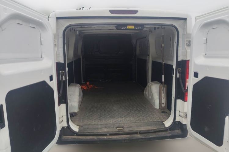 Used CHANGAN KUAYUE Starlight EV 2025 Model 3-Passenger Van, 350 km, Luxury Edition Trunk