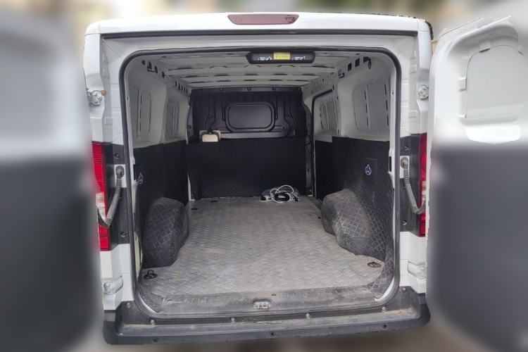 Used CHANGAN KUAYUE Starlight EV 2025 Model 300 km Fast-Charging Comfort Edition—Van Trunk