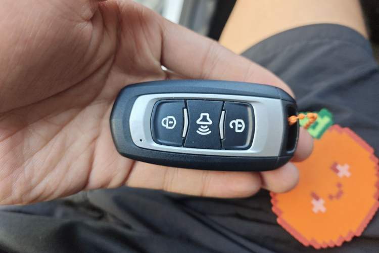 Used CHANGAN KUAYUE Starlight EV 2025 Model 7-Passenger Passenger Vehicle, 350 km, Comfort Edition Vehicle Key
