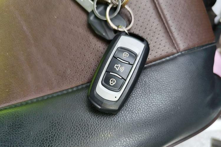 Used CHANGAN KUAYUE Starlight EV 2025 Model 7-Passenger Passenger Vehicle, 350 km, Luxury Edition Vehicle Key