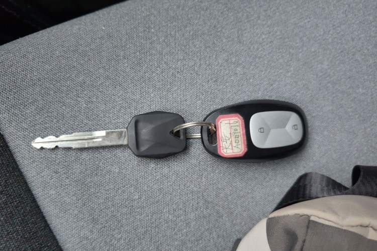 Used CHANGAN KUAYUE Starlight EV 2025 Model 300 km Fast-Charging Comfort Edition—Van Vehicle Key