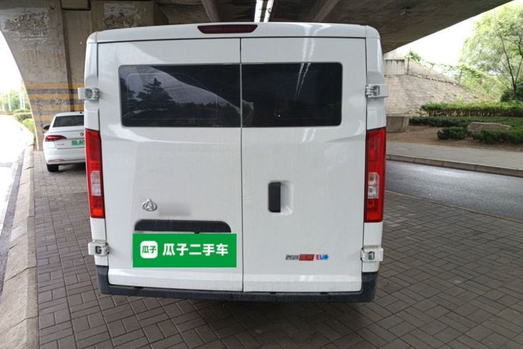 Used CHANGAN KUAYUE Starlight EV 2026 Model 7-Passenger Passenger Vehicle—470km Luxury Version Rear
