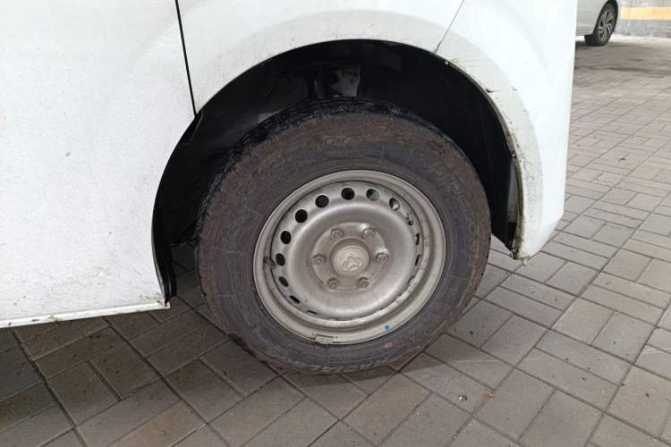 Used CHANGAN KUAYUE Starlight EV 2026 Model 7-Passenger Passenger Vehicle—470km Luxury Version Right Front Wheel Hub