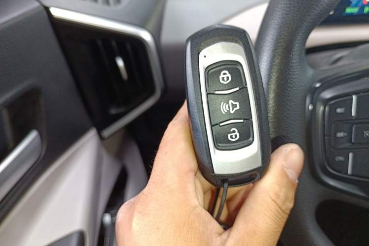 Used CHANGAN KUAYUE Starlight EV 2026 Model 7-Passenger Passenger Vehicle—470km Luxury Version Vehicle Key