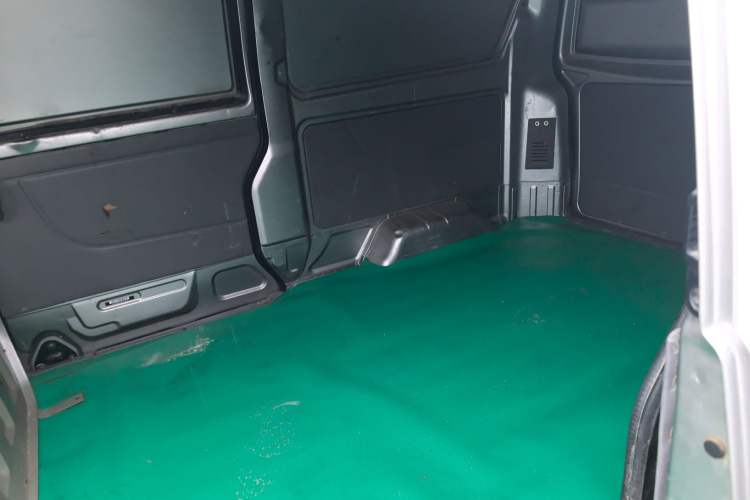 Used CHANGAN KUAYUE V3 2017 1.2L Box-Type Truck DK12-10 Interior 1