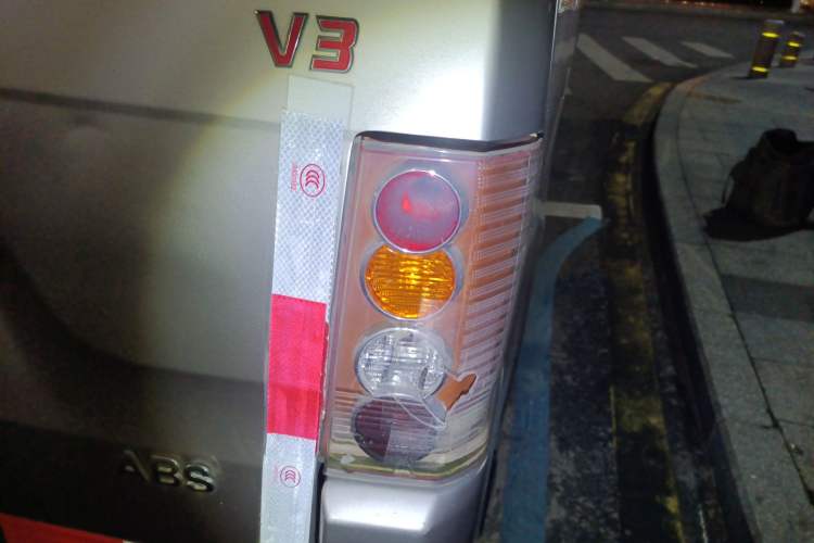Used CHANGAN KUAYUE V3 2017 1.2L Box-Type Truck DK12-10 Right Rear Taillight
