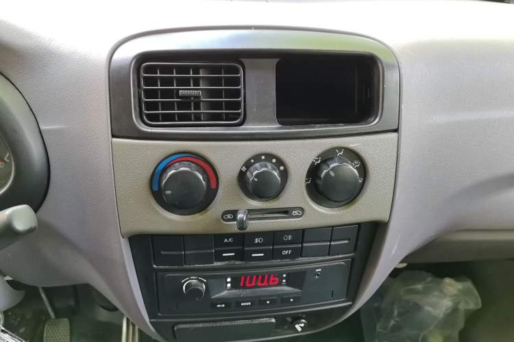 Used CHANGAN KUAYUE V3 2017 1.2L Box-Type Truck DK12-10 Audio And AC Panel