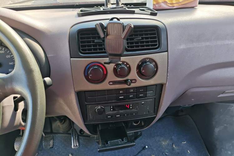 Used CHANGAN KUAYUE V3 2017 1.2L Box-Type Truck DK12-10 Audio And AC Panel