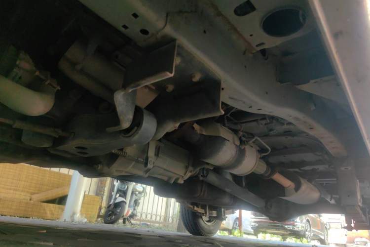 Used CHANGAN KUAYUE V3 2017 1.2L Box-Type Truck DK12-10 Chassis Front Left