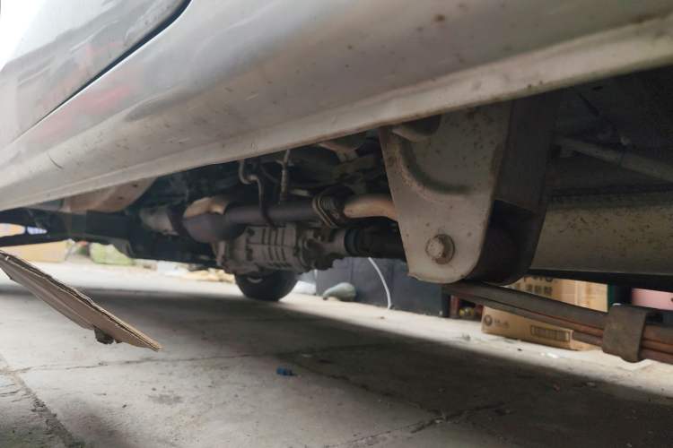 Used CHANGAN KUAYUE V3 2017 1.2L Box-Type Truck DK12-10 Chassis Rear Left