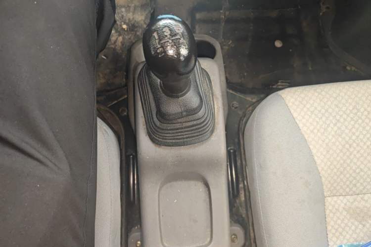 Used CHANGAN KUAYUE V3 2017 1.2L Box-Type Truck DK12-10 Gear Lever