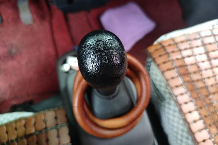 Used CHANGAN KUAYUE V3 2017 1.2L Box-Type Truck DK12-10 Gear Lever