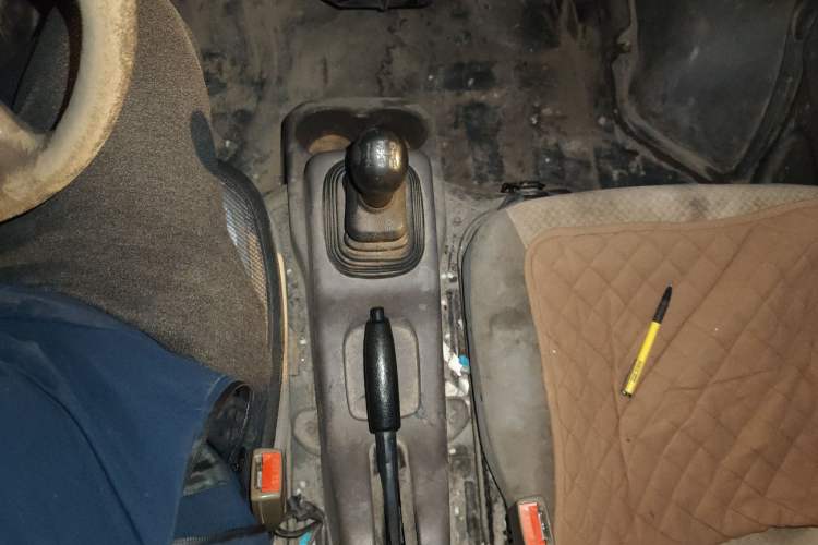 Used CHANGAN KUAYUE V3 2017 1.2L Box-Type Truck DK12-10 Gear Lever
