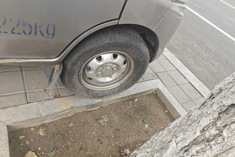 Used CHANGAN KUAYUE V3 2017 1.2L Box-Type Truck DK12-10 Right Front Wheel Hub