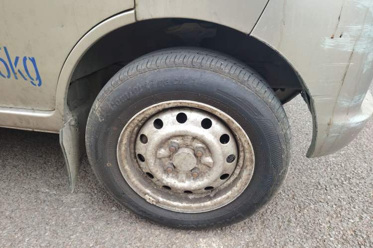 Used CHANGAN KUAYUE V3 2017 1.2L Box-Type Truck DK12-10 Right Front Wheel Hub