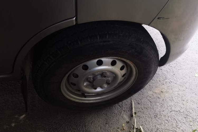 Used CHANGAN KUAYUE V3 2017 1.2L Box-Type Truck DK12-10 Right Front Wheel Hub