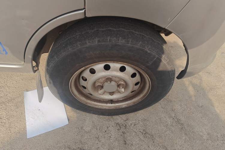 Used CHANGAN KUAYUE V3 2017 1.2L Box-Type Truck DK12-10 Right Front Wheel Hub
