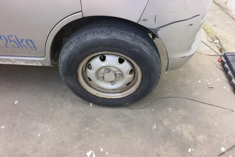 Used CHANGAN KUAYUE V3 2017 1.2L Box-Type Truck DK12-10 Right Front Wheel Hub