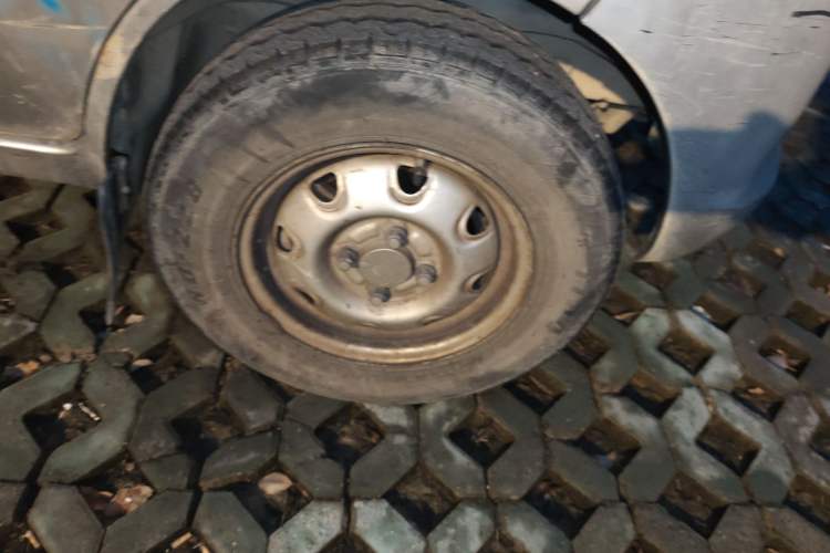 Used CHANGAN KUAYUE V3 2017 1.2L Box-Type Truck DK12-10 Right Front Wheel Hub