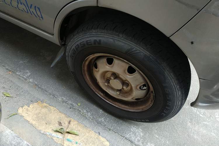 Used CHANGAN KUAYUE V3 2017 1.2L Box-Type Truck DK12-10 Right Front Wheel Hub
