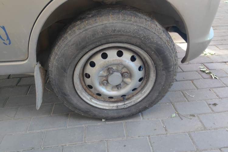 Used CHANGAN KUAYUE V3 2017 1.2L Box-Type Truck DK12-10 Right Front Wheel Hub