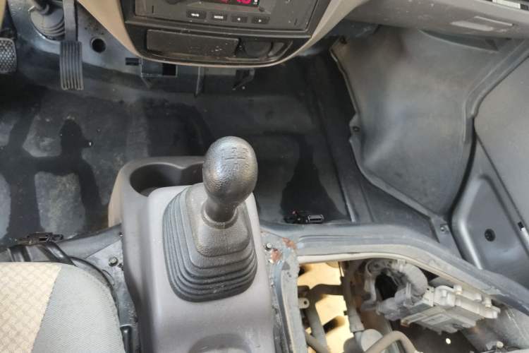Used CHANGAN KUAYUE V3 2021 1.2L Standard Edition 5-Seater Multi-Purpose Passenger Vehicle DK12C Gear Lever