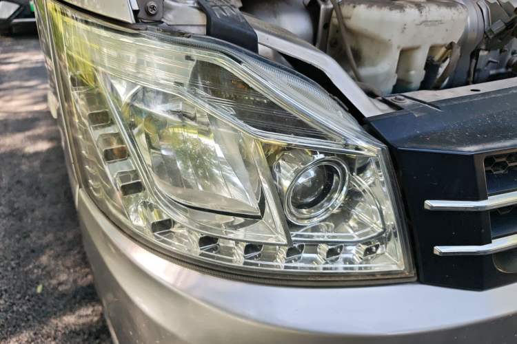 Used CHANGAN KUAYUE V3 2021 1.2L Standard Edition Van 2-Seater Model DK12C Right Front Headlight