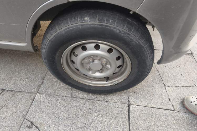 Used CHANGAN KUAYUE V3 2021 1.2L Standard Edition 7-Seater Multi-Purpose Passenger Vehicle DK12C Right Front Wheel Hub