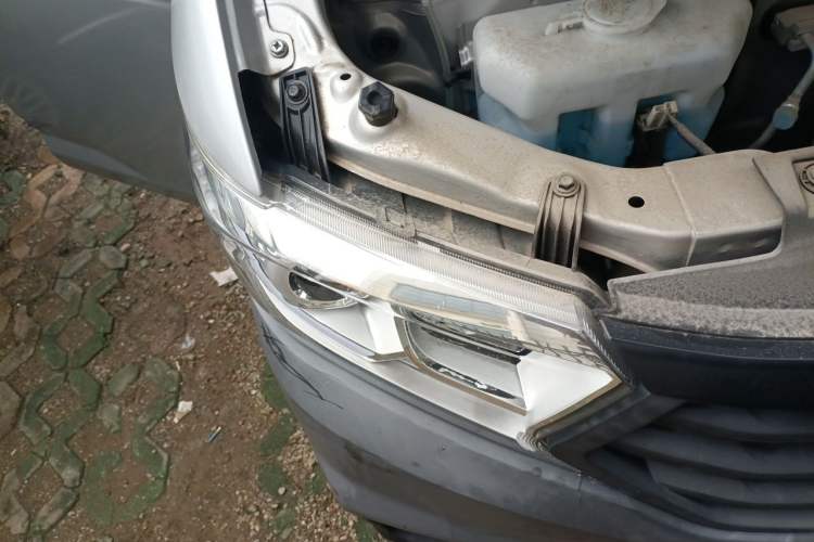 Used CHANGAN KUAYUE V3  Right Front Headlight
