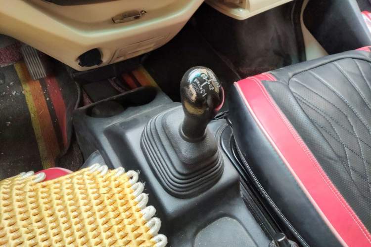 Used CHANGAN KUAYUE V5 2013 1.5L Comfort Version DAM15R Gear Lever