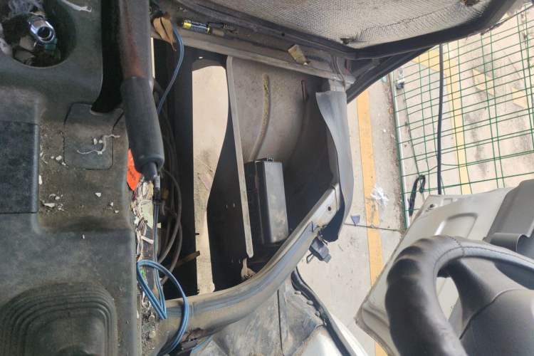 Used CHANGAN KUAYUE V5 2013 1.2L Standard Model DK12 Engine Bay Left