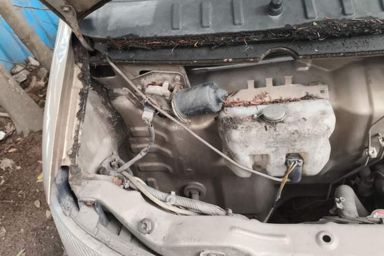 Used CHANGAN KUAYUE V5 2013 1.2L Standard Model DK12 Engine Bay Right