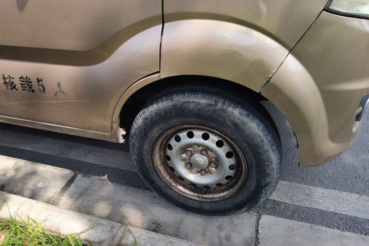 Used CHANGAN KUAYUE V5 2013 1.5L Standard Version DAM15R Right Front Wheel Hub