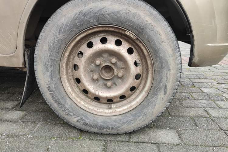 Used CHANGAN KUAYUE V5 2013 1.2L Standard Model DK12 Right Front Wheel Hub