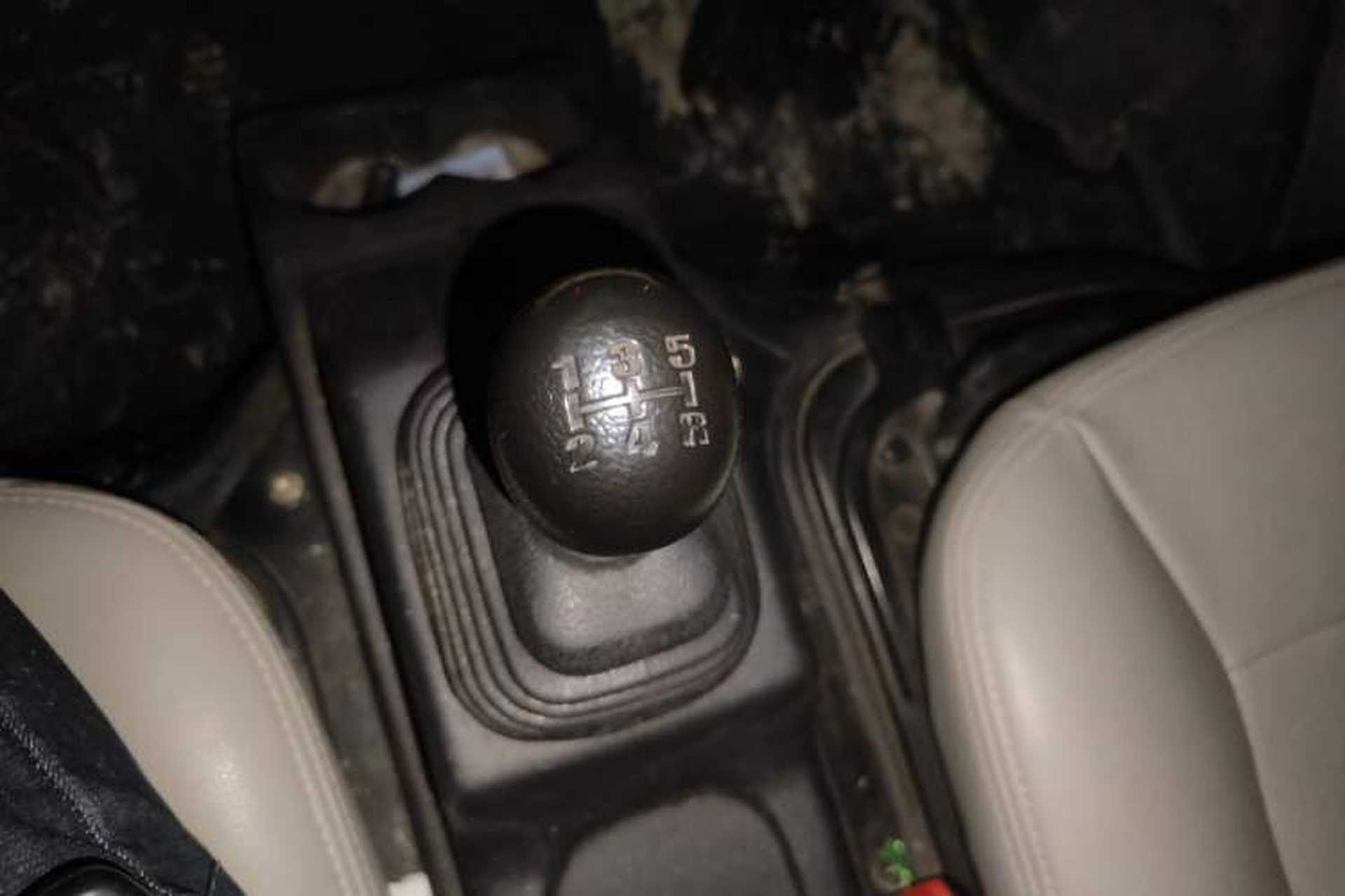 Used CHANGAN KUAYUE V5  Gear Lever