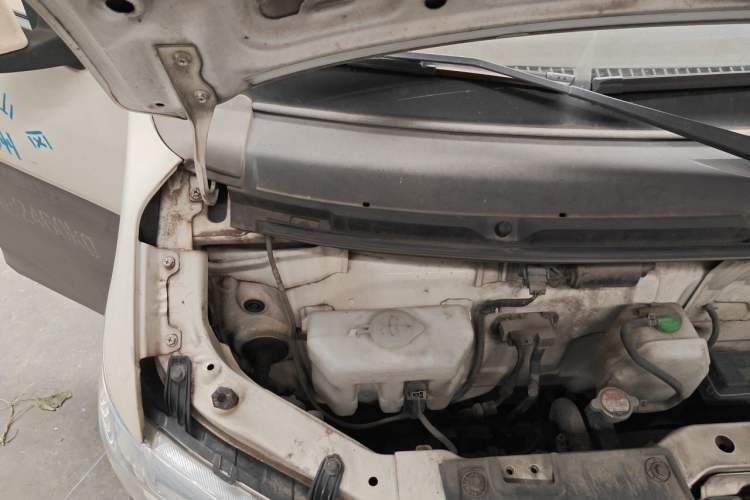 Used CHANGAN KUAYUE V5  Engine Bay Right