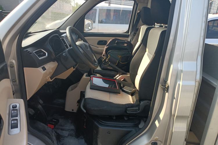 Used CHANGAN KUAYUE Xinbao T3 2018 1.5L Standard Single-Row Single-Rear-Wheel Extended Cargo Bed DK15C Interior 4