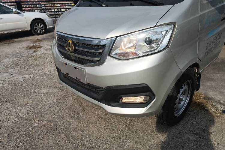 Used CHANGAN KUAYUE Xinbao T3 2018 1.5L Standard Single-Row Single-Rear-Wheel Extended Cargo Bed DK15C Left Front Headlight