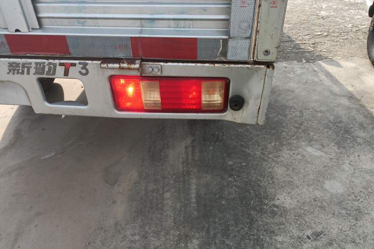 Used CHANGAN KUAYUE Xinbao T3 2018 1.5L Standard Single-Row Single-Rear-Wheel Extended Cargo Bed DK15C Right Rear Taillight