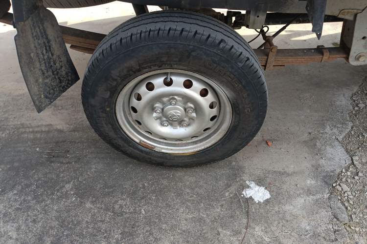 Used CHANGAN KUAYUE Xinbao T3 2018 1.5L Standard Single-Row Single-Rear-Wheel Extended Cargo Bed DK15C Right Rear Wheel Hub