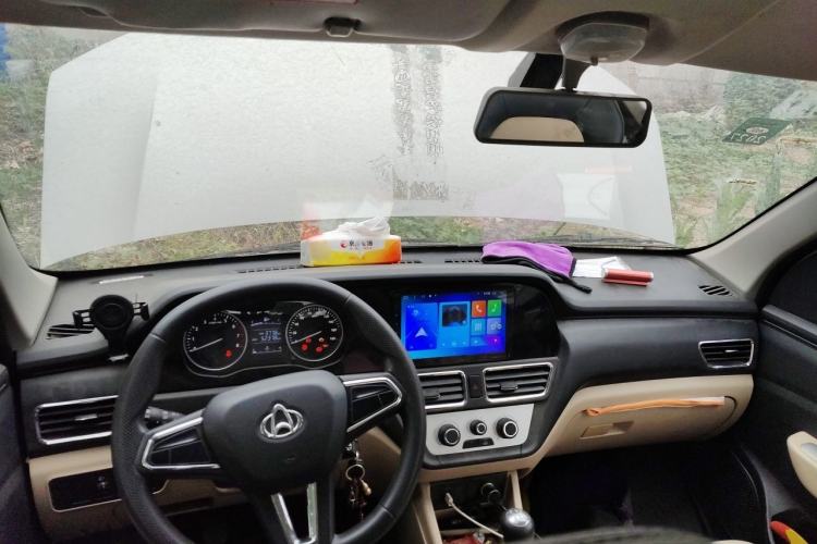 Used CHANGAN KUAYUE Xinbao T3 2022 1.6L Luxury Cargo Truck Double Cab with Single Rear Wheel 3250 mm Wheelbase 2.52-Meter Design DAM16KR Center Console