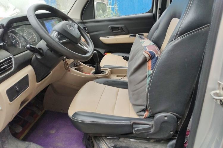 Used CHANGAN KUAYUE Xinbao T3 2022 1.6L Luxury Cargo Truck Double Cab with Single Rear Wheel 3250 mm Wheelbase 2.52-Meter Design DAM16KR Left Front Seat