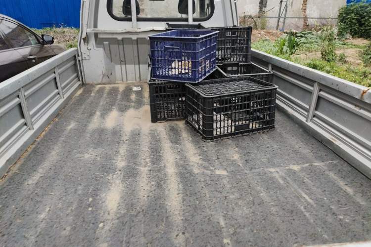 Used CHANGAN KUAYUE Xinbao T3 2022 1.6L Luxury Cargo Truck Double Cab with Single Rear Wheel 3250 mm Wheelbase 2.52-Meter Design DAM16KR Trunk